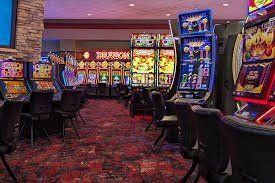 Casino Hold'em live table interface and betting controls